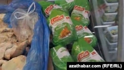 Kilogramy 16 manatdan satylýan towuk eti