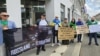 Митинг протеста в Вене перед хорватским посольством