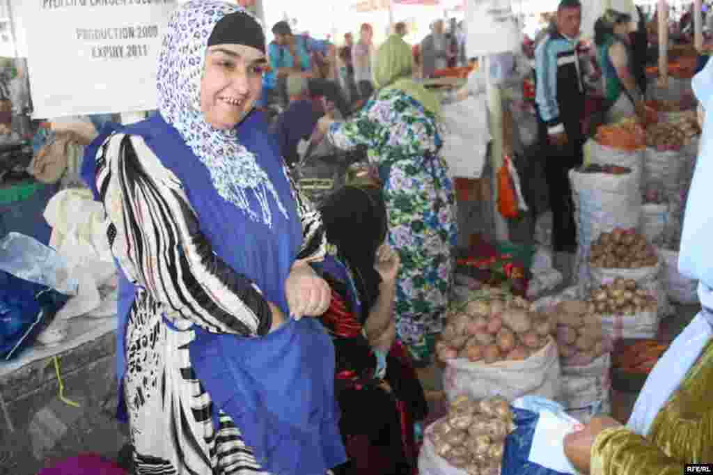 Дар орзуи арзонӣ #71