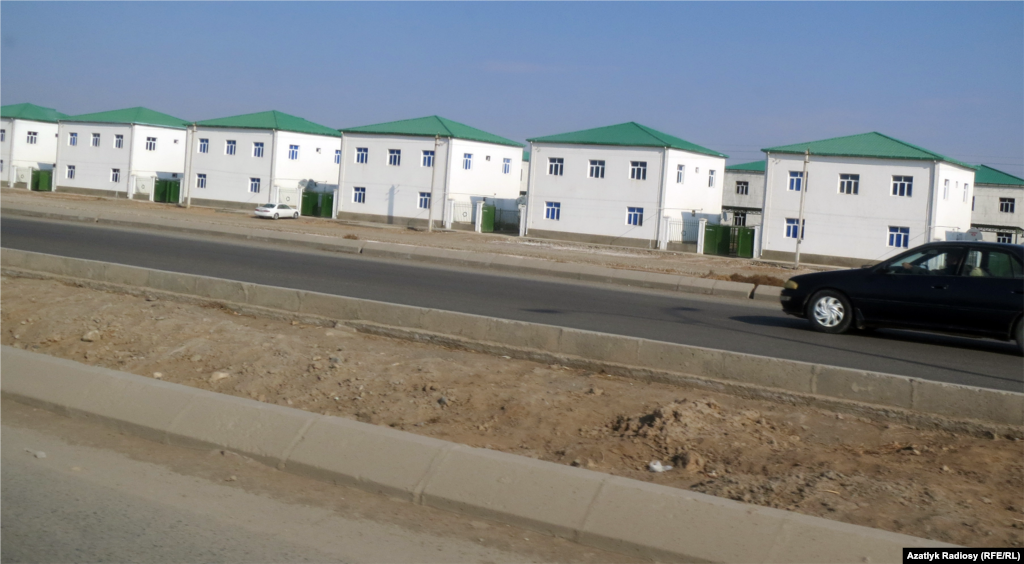 Ahal welaýatynyň Tejen şäherinde gurlan täze jaýlar