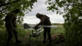 Військовослужбовці 15-ї бригади НГУ «Кара-Даг» застосовують ударні FPV- «Дартс», Купʼянський напрямок, травень 2025 року