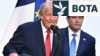 Presidenti i SHBA-së, Donald Trump,  së bashku me sekretarin e Shtetit, Marco Rubio, gjatë një konference për shtyp në mbyllje të samitit të G7 në Francë, më 17 qershor.