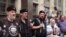 Православные активисты пикетируют Госдуму