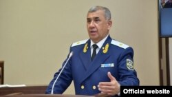 Ўзбекистон Бош прокурори Ниғматулла Йўлдошев Сенатнинг тўртинчи ялпи мажлисида, Тошкент, 2020 йил 11 майи.