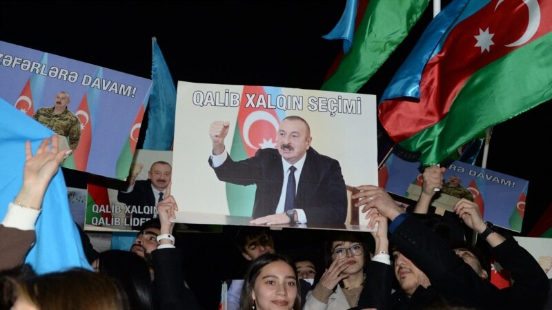 Азербайжандагы шайлоодо Алиев 92% добуш менен алдыга чыкты