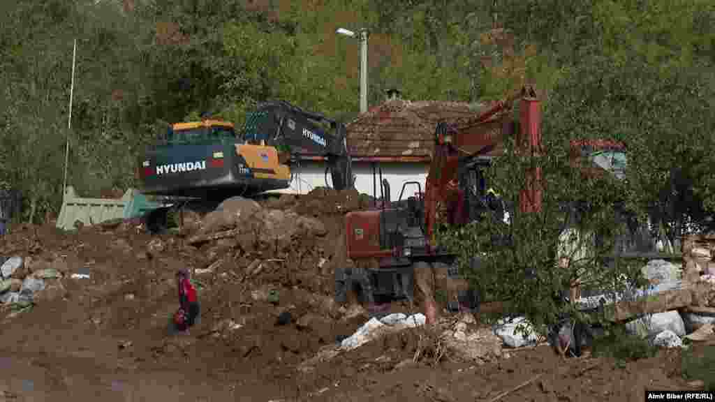 Deseci kuća uništeni su u poplavama i klizištima u Donjoj Jablanici, BiH, 8. 10. 2024.