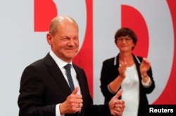 Kandidat SPD-a za kancelara Olaf Scholz nakon objavljivanja prvih izlaznih anketa na izborima, 26. septembar 2021.