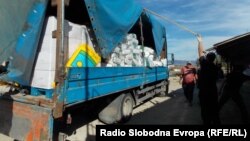 Macedonia - State Inspectorate for Agriculture seized over 10 tons of pesticides of dubious quality.