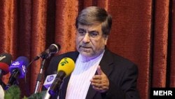 Iran's Minister of Culture and Islamic Guidance Ali Jannati says Facebook is not a "criminal application."