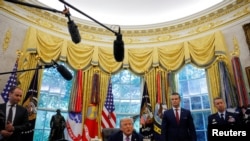 Церемония в Овальном кабинете Белого дома, Вашингтон, 5 сентября 2025 года
