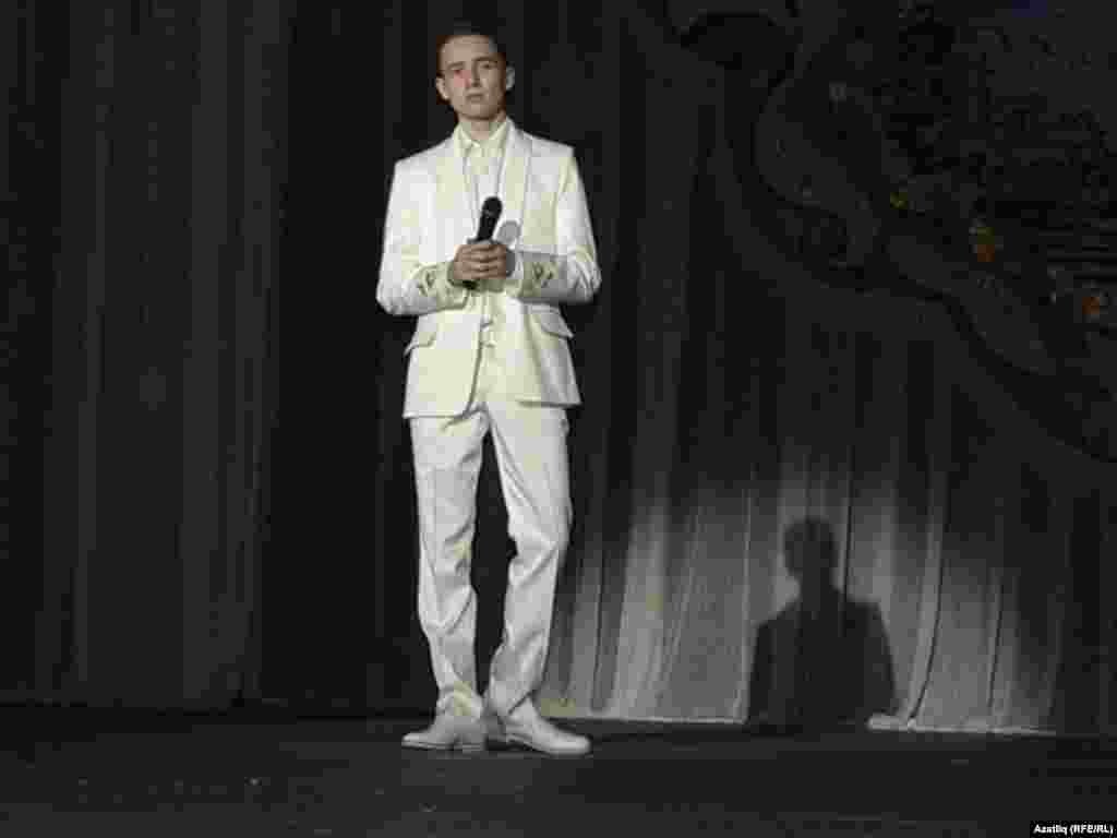 Роберт Мортазин