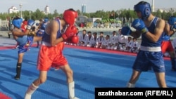 Türkmen boksçylary. Arhiw suraty