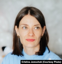 Cristina Jamschek, director de program la Centrul pentru Jurnalism Independent.