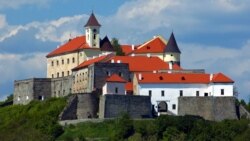 Замок Паланок (Мукачівський замок) у закарпатському місті Мукачеві