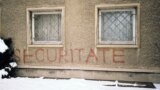 „Securitate”, graffiti pe fosta centrală Stasi din Berlin 