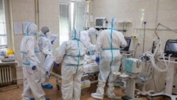 Zdravstveni radnici na intenzivnoj nezi u Beogradu