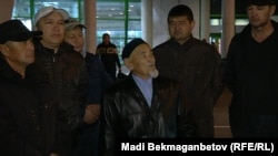 Batyr's relatives gathered at the Astana airport to meet the plane carrying their ancestor's remains.