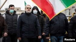 Али Ларижани өкмөтчүл митингде. Тегеран, 13-март 2026-жыл.