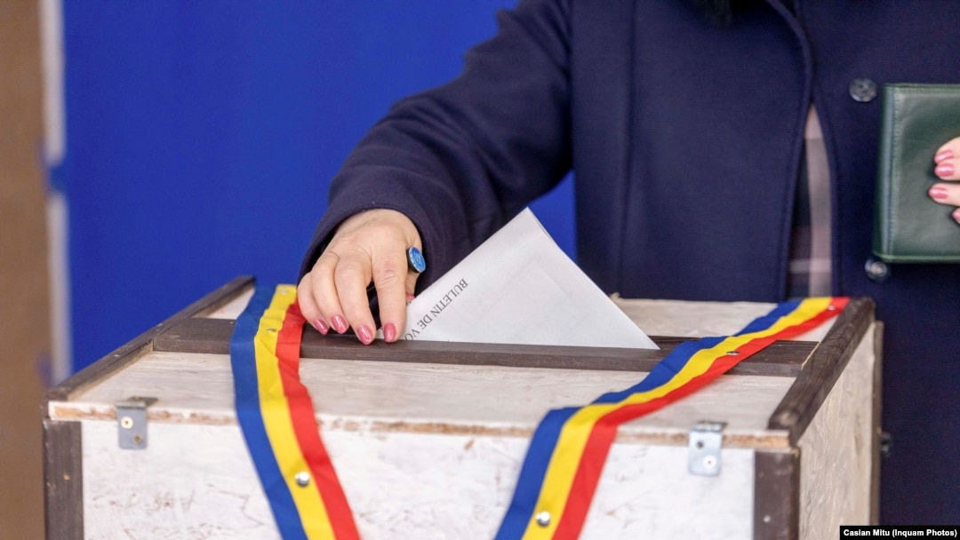 Guvernul a adoptat joi o Ordonanță de Urgență care scurtează programul de vot în ziua de duminică, în mai multe țări, la alegerile pentru președintele României.