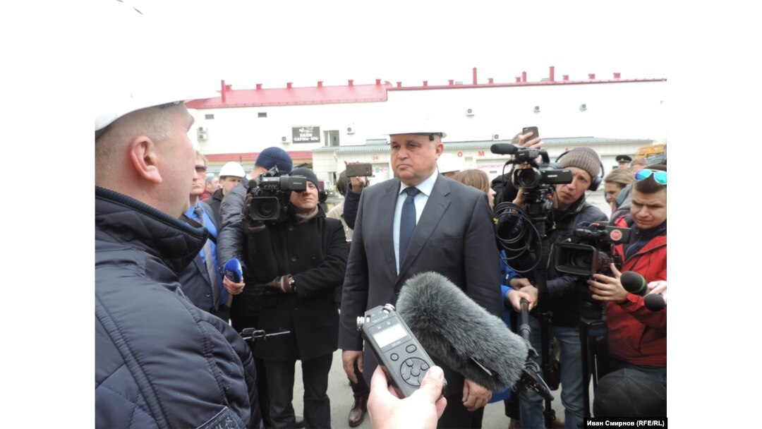 Сергей Цивилев во время сноса "Зимней вишни", Кемерово