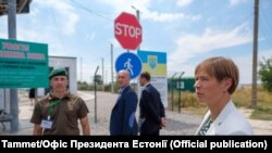 Восстановление контроля Украины на всех оккупированных территориях является обязательным условием вступления страны в НАТО, считает президент Эстонии Керсти Кальюлайд