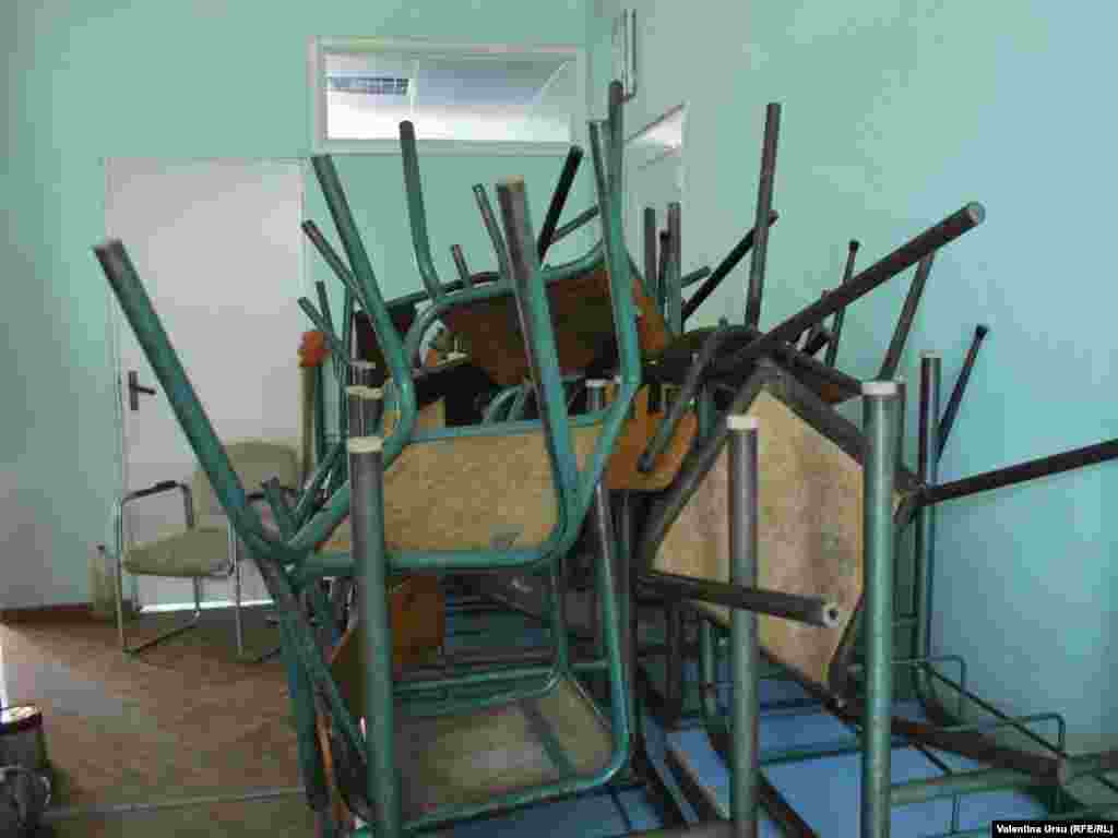 Ședința scaunelor...