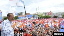 Erdogan na predizbornom skupu 2011.