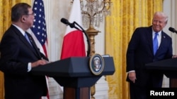 Američki predsjednik Donald Trump održava zajedničku konferenciju za novinare s japanskim premijerom Shigeruom Ishibom u istočnoj sobi u Bijeloj kući, 7. februara 2025.