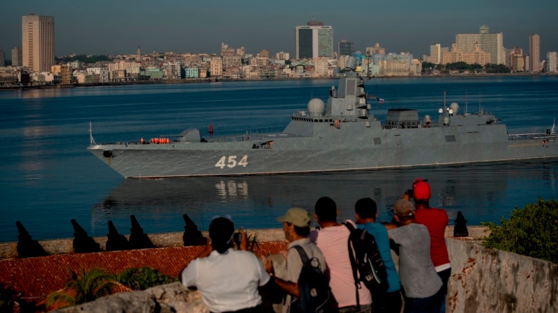 Российские военные корабли прибыли в Венесуэлу