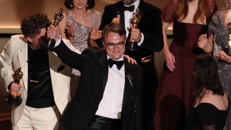 'Mr. Nobody Against Putin' Wins Oscar For Best Documentary