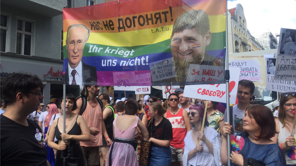 Гомофобия для отвлечения от войны: охота на геев на Северном Кавказе