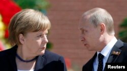 Angela Merkel dhe Vladimir Putin
