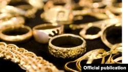 Uzbekistan - Golden Jewellery