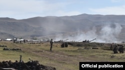 Armenia - Armenian and Russian troops hold joint exercises, 8Oct2016