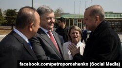 Петро Порошенко і Реджеп Тайїп Ердоган під час зустрічі в Стамбулі, 9 квітня 2018 року