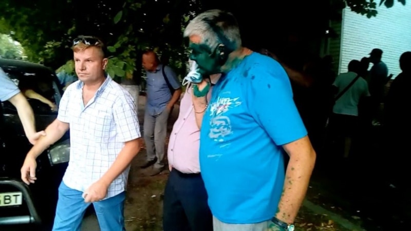 В Конотопе при нападении на бывшего «единороса» из Крыма пострадал полицейский, открыто производство