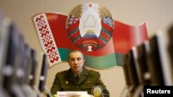 Белорускиот министер за внатрешни работи Јури Карајев
