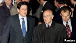 Ričard Holbruk, Alija Izetbegović i Muhamed Šaćirbej uoči početak pregopvora u Dejtonu, 31. 10. 1995.