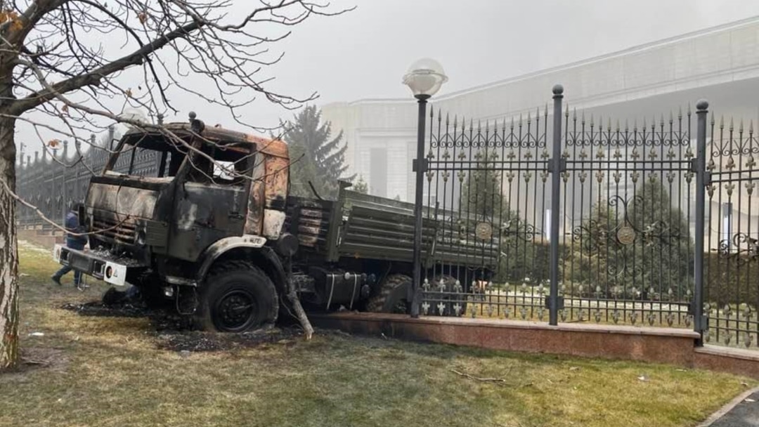 Краснодардағы транссексуалдар Ануста тіл жақын