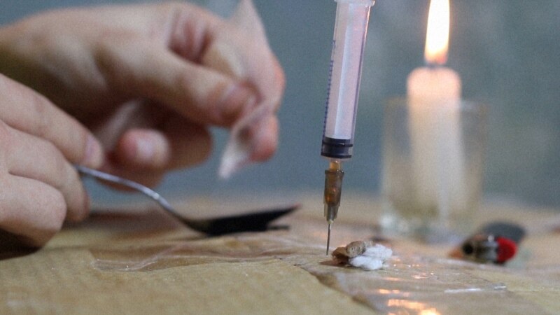 „Capătul tunelului” - Pur și simplu despre foști consumatori de droguri care încearcă să revină la realitate 