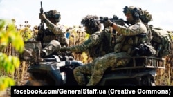 Exerciții într-un batalion ucrainean de asalt, în toamna anului curent. Lipsa recruților pune mari probleme apărătorilor ucraineni, pe front.