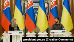 Кіраўнікі Славаччыны і Ўкраіны Зузана Чапутава і Ўладзімір Зяленскі, Кіеў, 31 траўня 2022