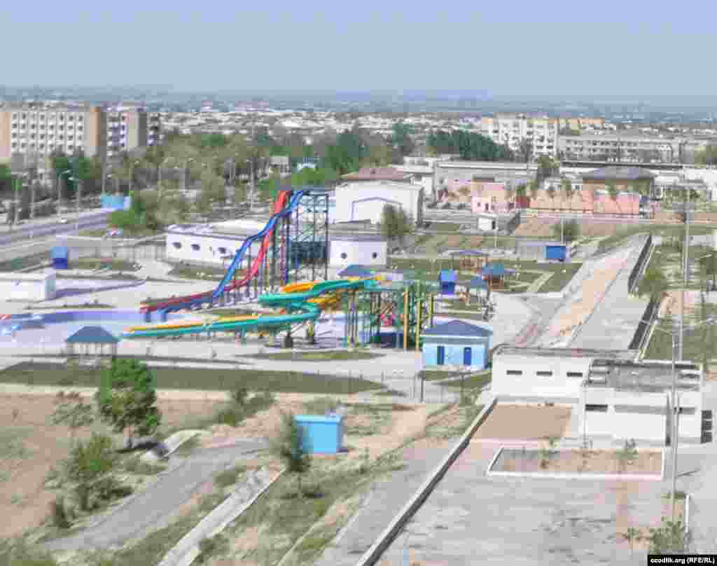 Навоий шаҳридаги аквапарк