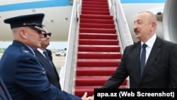 Ильхам Алиев (справа) в Вашингтоне