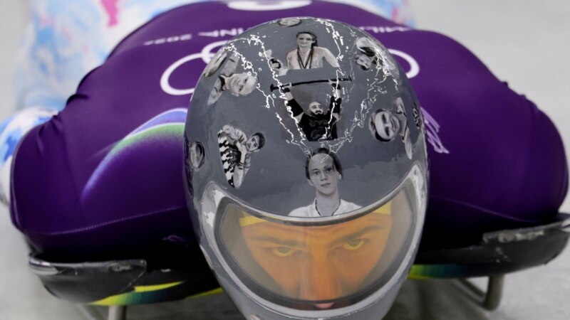 Un sportiv ucrainean vrea să poarte o cască în memoria sportivilor uciși în război, la Jocurile Olimpice. Zelenski îi sprijină demersul