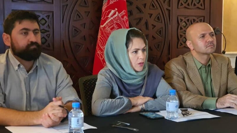 دیدار هیئت مذاکره‌کننده حکومت افغانستان با شماری از رهبران سیاسی در کابل