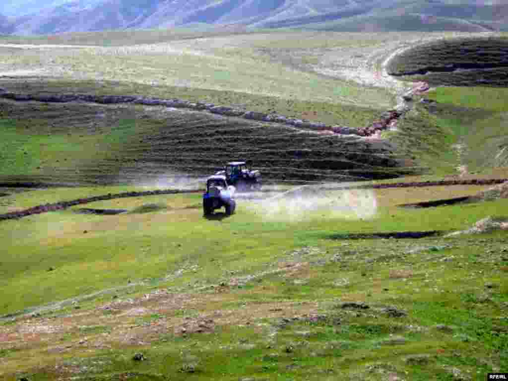 Ҳамлаи малах ба Хатлон #28