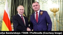 Владимир Путин и Алан Гаглоев, 10 мая