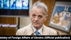Qırımtatar halqınıñ lideri, Ukraina Yuqarı Radasınıñ halq deputatı Mustafa Cemilev