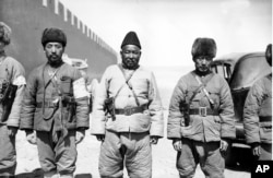 Ushtarë mongolë të fotografuar në vitet 1930.